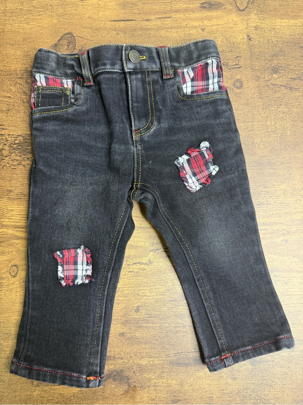 ⭐️5 for $20⭐️ Guess Black Denim Jeans with Red Plaid Patch Details 6-9M